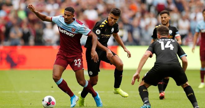 聋人篮球观赛：让我们挥动手语为运动员呐喊（看听障篮球，用手语为球员加油）