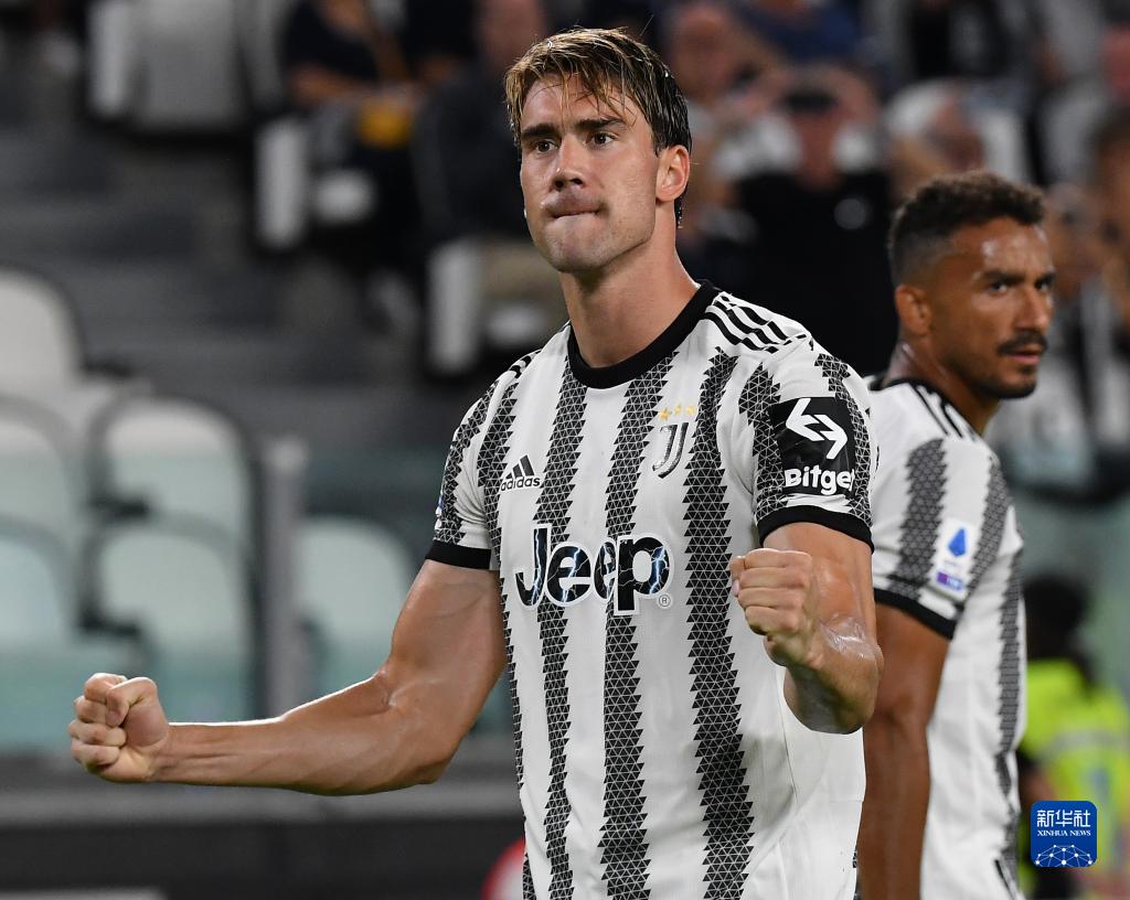 达万庆祝足协杯夺冠：我无比开心能实现这个将永存于心的梦想（达万庆贺足协杯夺冠：圆了铭记于心的梦想，我欣喜万分）