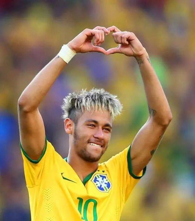 C罗专访预告：用一项七场夺冠的赛事定义历史最佳，这公平吗？（C罗专访预告：以一届七场定胜负的杯赛来认定历史最佳，公平吗？）