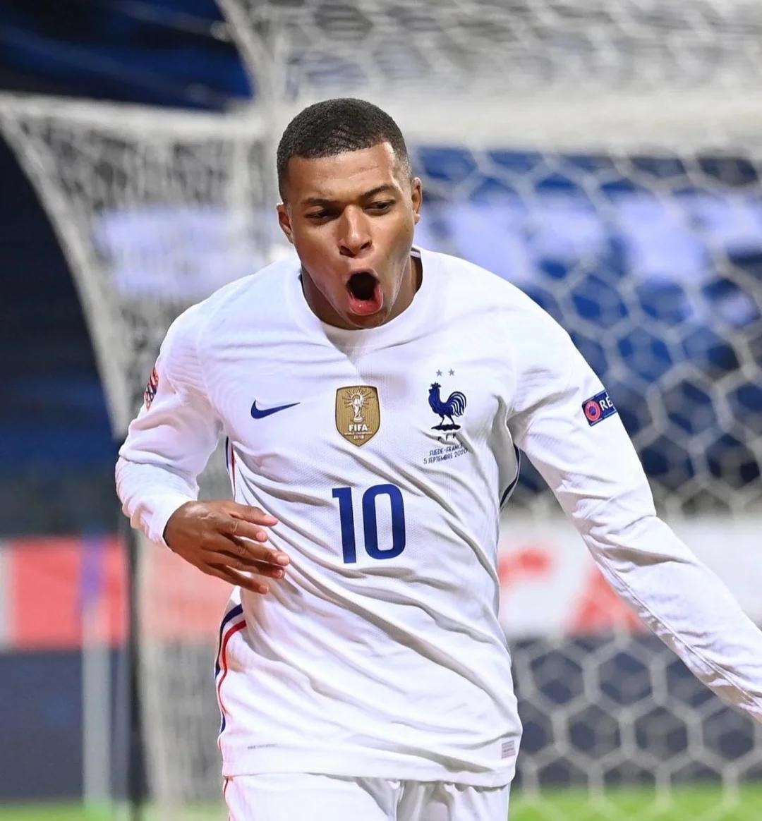 西甲：皇马客场2-2战平比利亚雷亚尔（西甲：皇马客场2-2与比利亚雷亚尔握手言和）