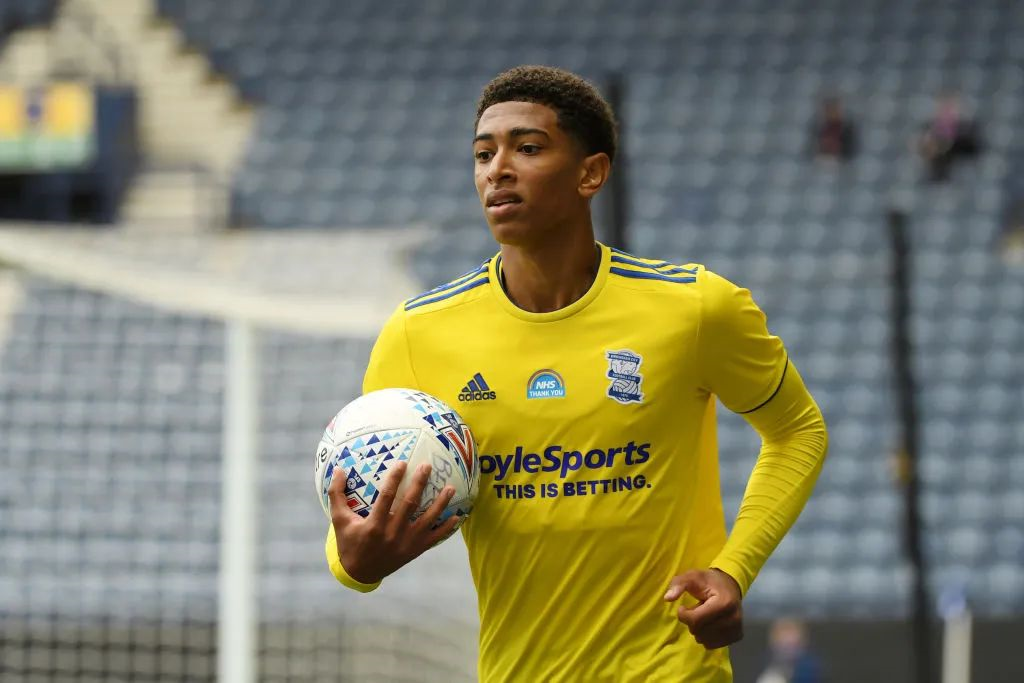 最受欢迎的足球战术体系（最受青睐的足球战术体系）