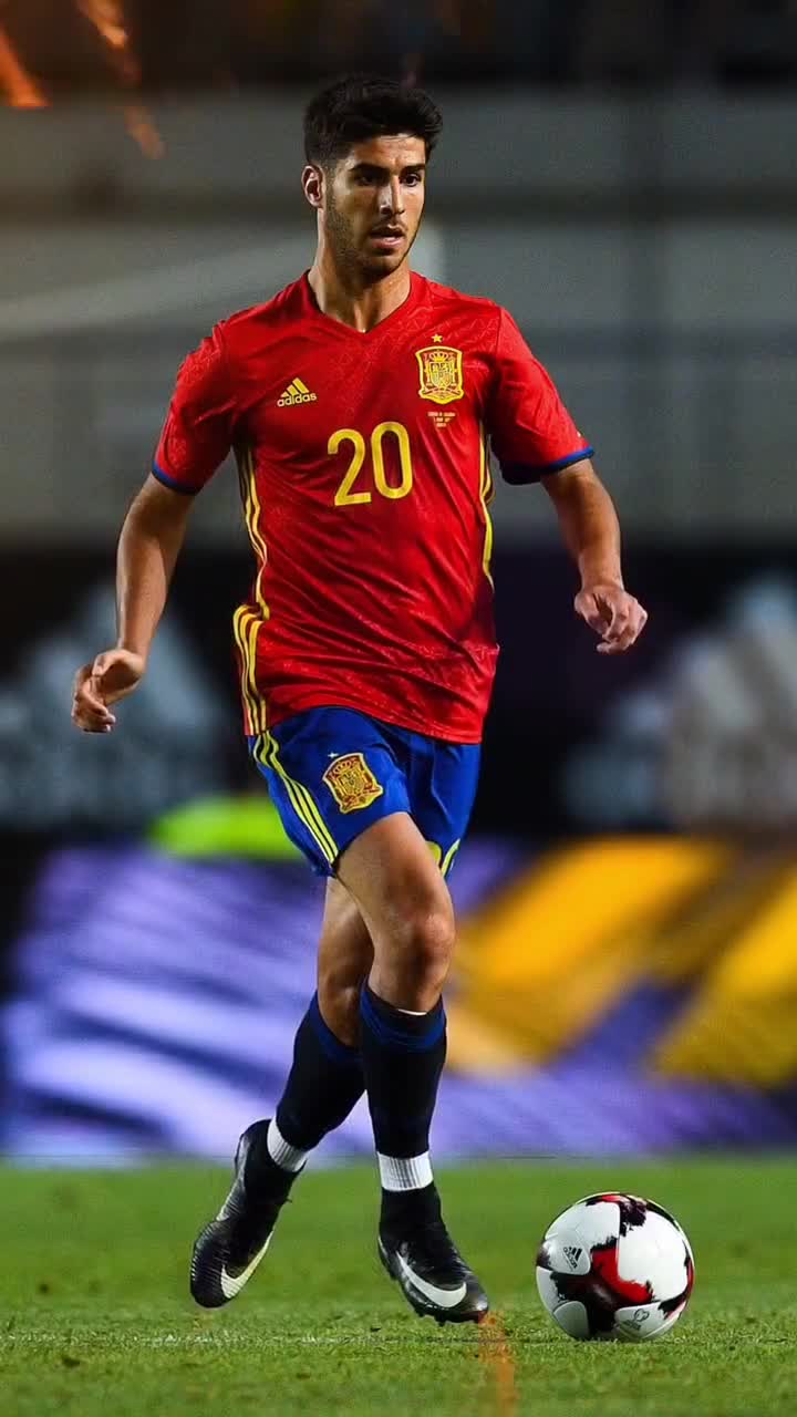 记者：本届世界杯将有半场球员和教练采访，赛前两天开发布会（记者透露：本届世界杯增设半场球员和教练采访，赛前两天举行发布会）