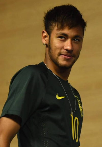 德转列巴拉圭球员历史身价前10：阿尔米隆第1，巴里奥斯上榜（德转发布巴拉圭球员历史身价十强榜：阿尔米隆居首，巴里奥斯入围）