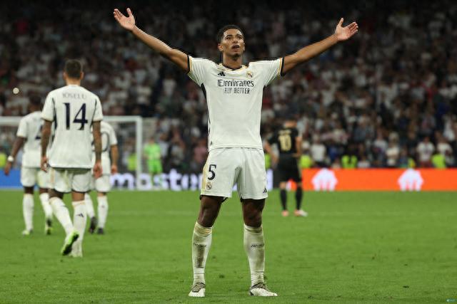 本泽马：不想只当个普通球员，我想在足球中真正留下一些东西（本泽马：不满足于平凡，渴望在足坛刻下自己的印记）