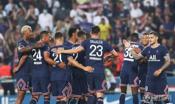 他回家了，回到了深爱的巴塞罗那（他归来，重回挚爱的巴塞罗那）