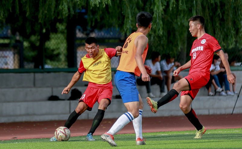 罗马诺：米兰知道菲尔克鲁格即将离队，和拉莫斯没有具体消息（罗马诺：米兰已知菲尔克鲁格将离队，拉莫斯暂无确切消息）