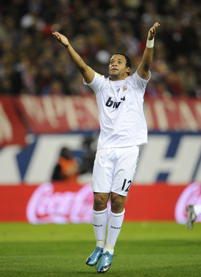 葡杯战报：里奥斯、伊万诺维奇破门，本菲卡2-0战胜法鲁人（葡萄牙杯：里奥斯、伊万诺维奇建功，本菲卡2-0力克法鲁人）