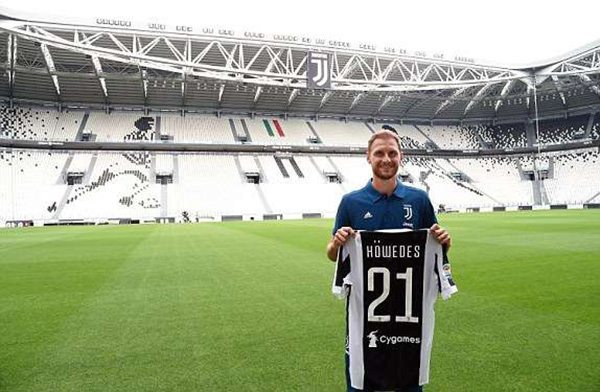 亚马尔：希望我能为球迷带来好心情；我更像一名娱乐型运动员（亚马尔：希望让球迷开心，自认更偏娱乐型运动员）