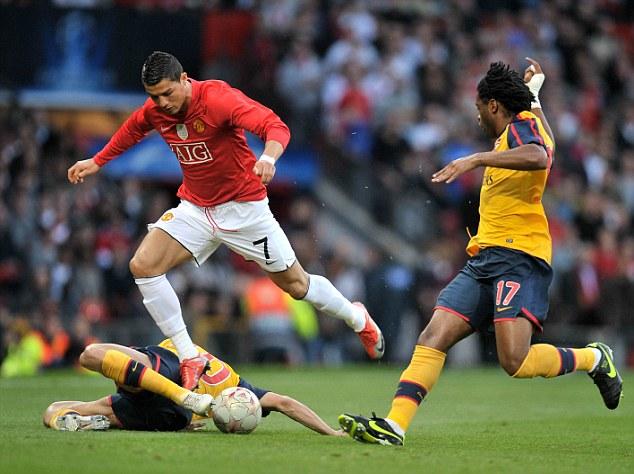 德乙前瞻：柏林赫塔各项赛事四连胜，布伦瑞克12轮6人染红（德乙前瞻：柏林赫塔豪取四连胜，布伦瑞克12轮累计6张红牌）